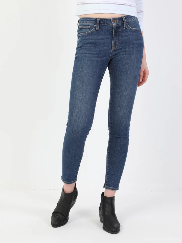 Магазин джинсовой одежды Colin`s на шоссе Энтузиастов Изображение 3