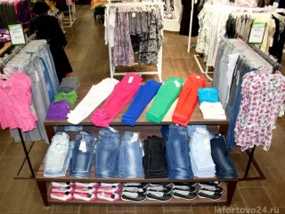 Магазин одежды Gloria jeans на шоссе Энтузиастов Изображение 2
