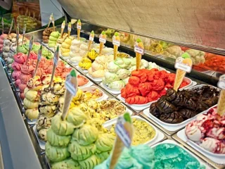 Магазин итальянского мороженого Piccolo на шоссе Энтузиастов 